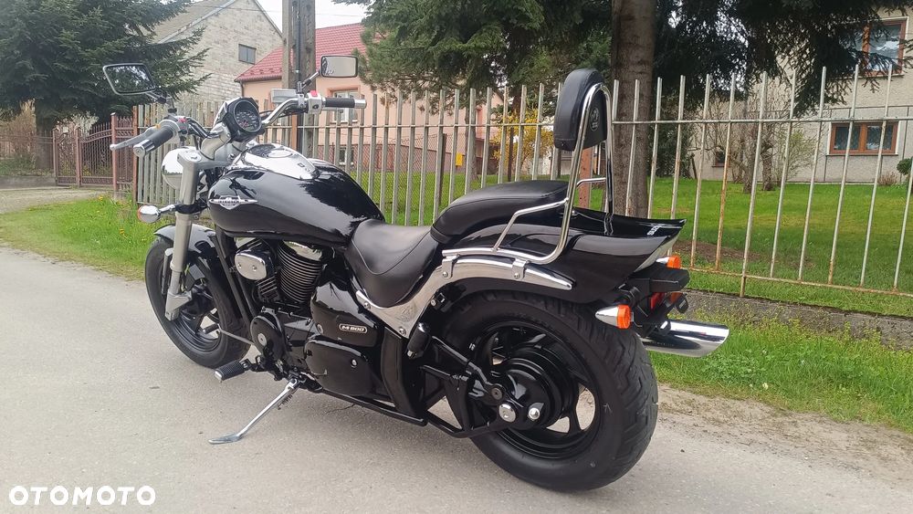 Suzuki Intruder - 4