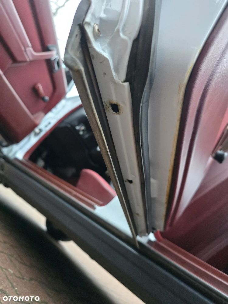 Mercedes-Benz W201 (190) - 17