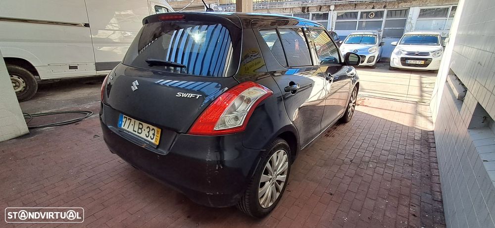 Suzuki Swift 1.2 VVT GLX AT - 11