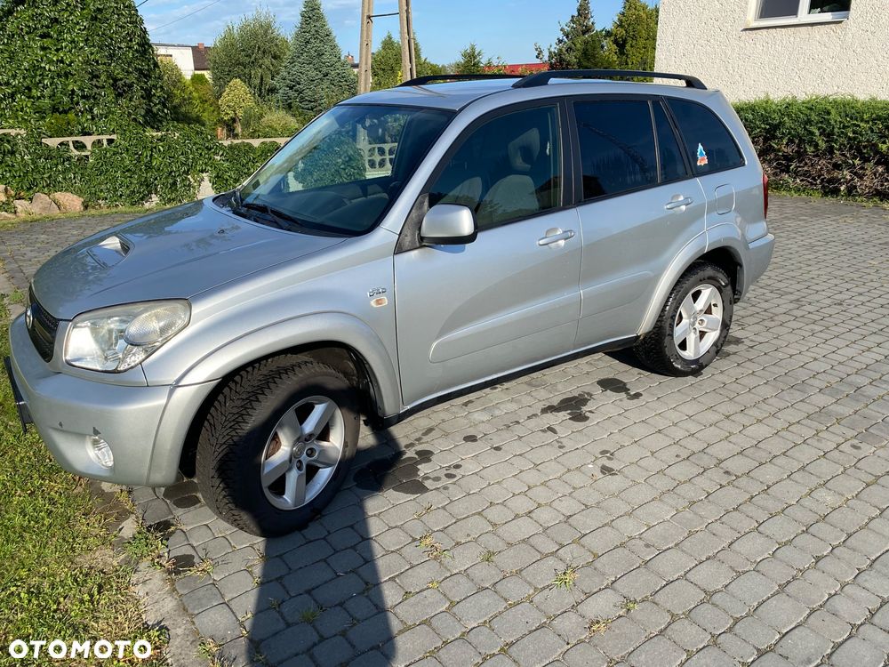 Toyota RAV4 2.0 D-4D 4x4 - 4