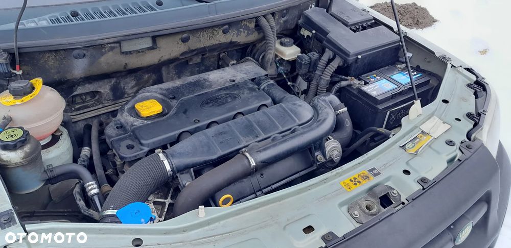 Land Rover Freelander 2.0 D - 13