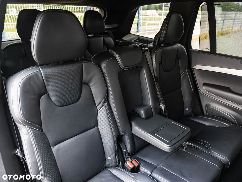 Volvo XC 90 B5 D AWD Ultimate Bright - 28