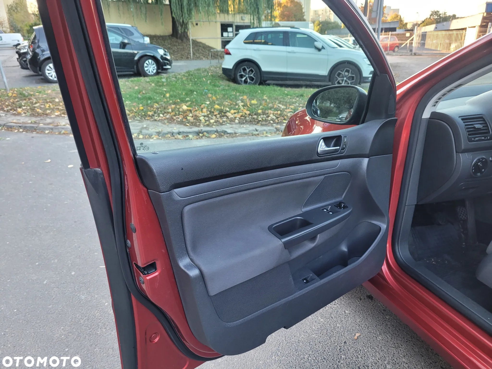 Volkswagen Golf - 14