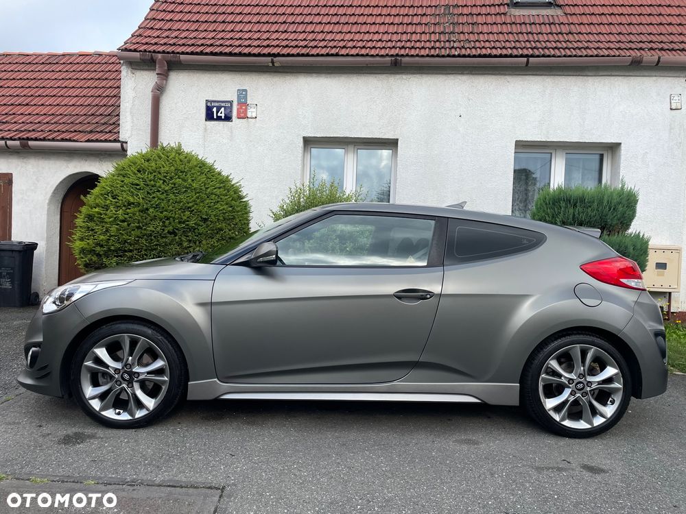 Hyundai Veloster - 8