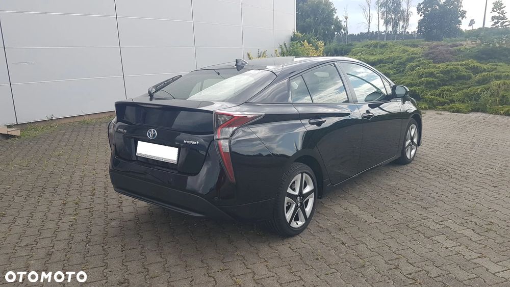 Toyota Prius Hybrid Executive - 19