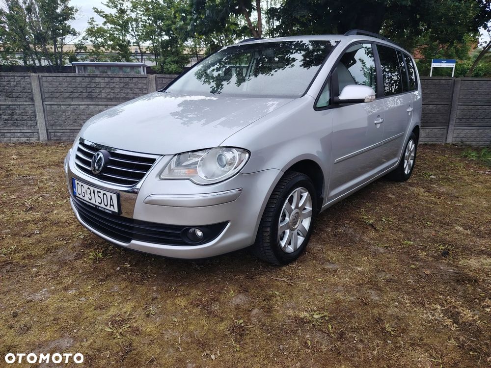 Volkswagen Touran 1.6 Welcome - 2