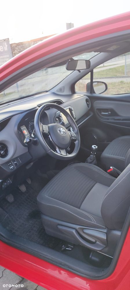 Toyota Yaris 1.5 Premium - 4