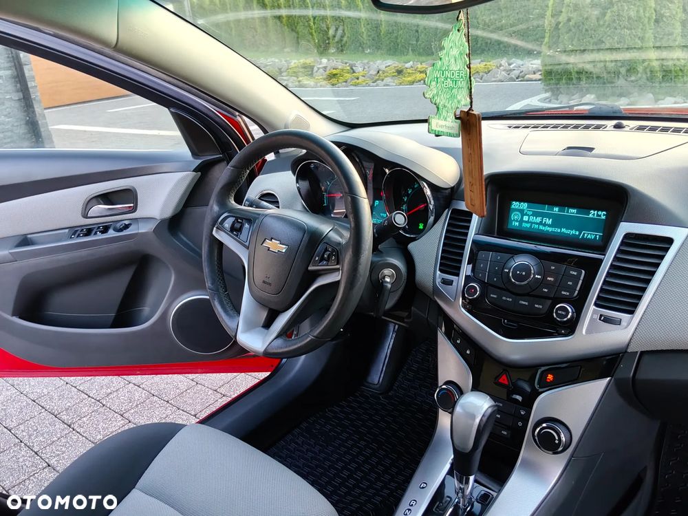 Chevrolet Cruze 1.8 LS - 10