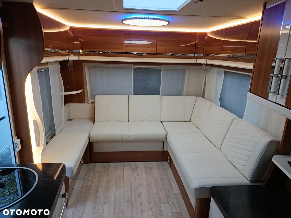 Fendt Caravan Diamant Black 590 - 14