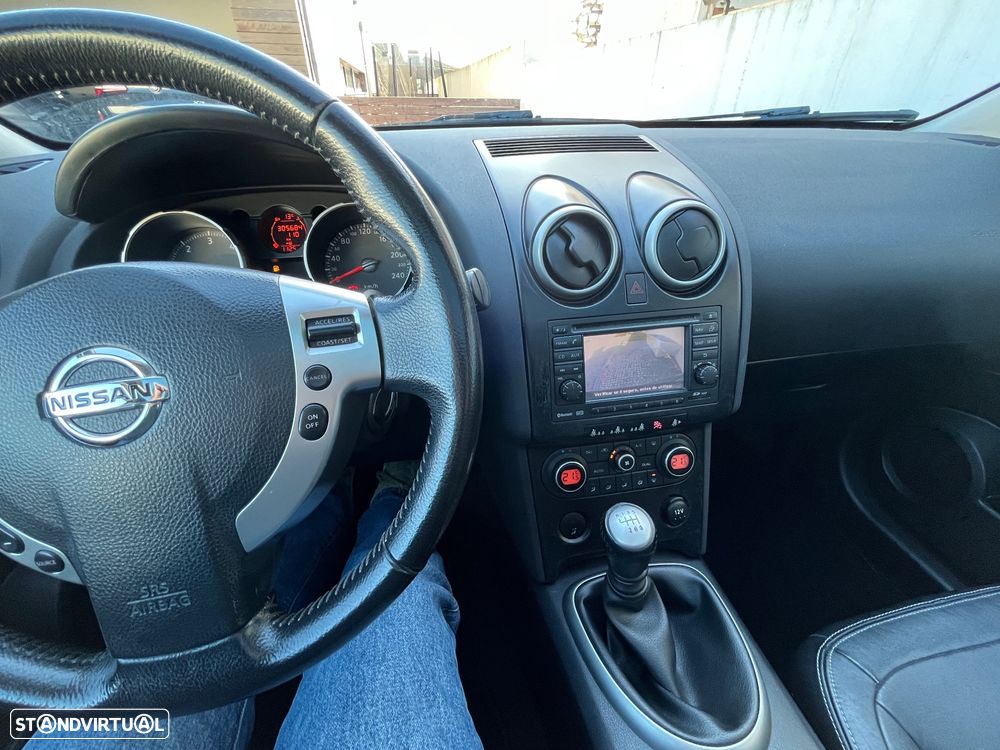 Nissan Qashqai 1.5 dCi Tekna Premium 18 - 2