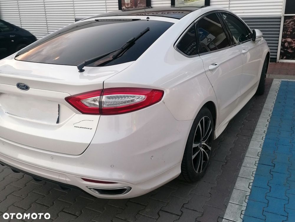 Ford Mondeo 2.0 TDCi Titanium PowerShift - 4