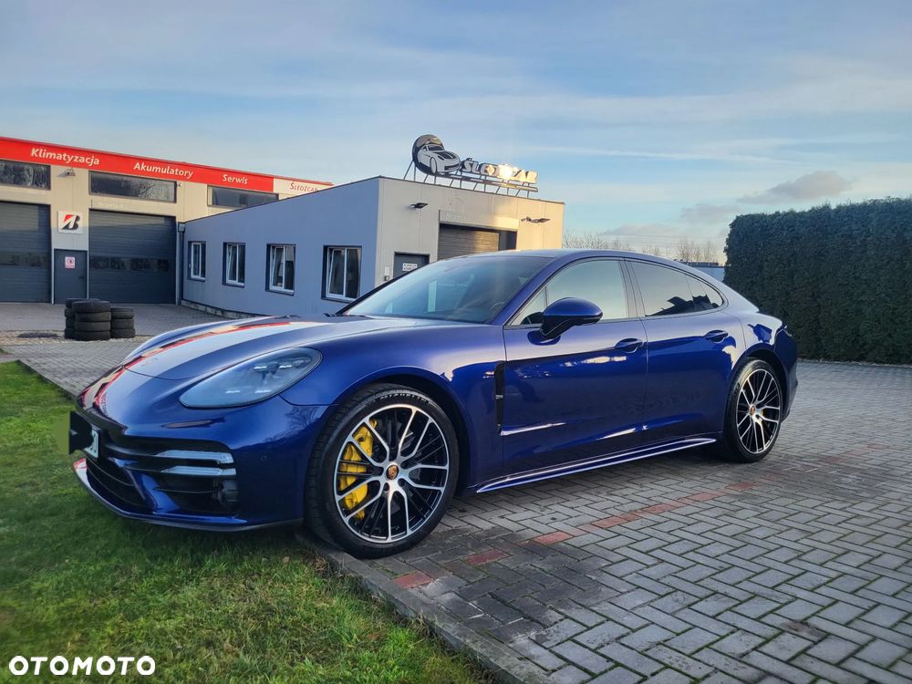 Porsche Panamera Turbo S - 6