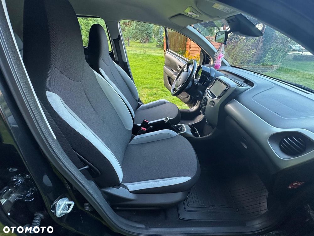 Toyota Aygo x mit x-business Paket - 17