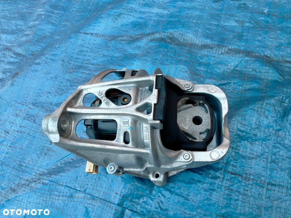 AUDI Q7 4M 3.0 TDI LEWA PODUSZKA SILNIKA 4M0199371C / ORYGINALNA - 1