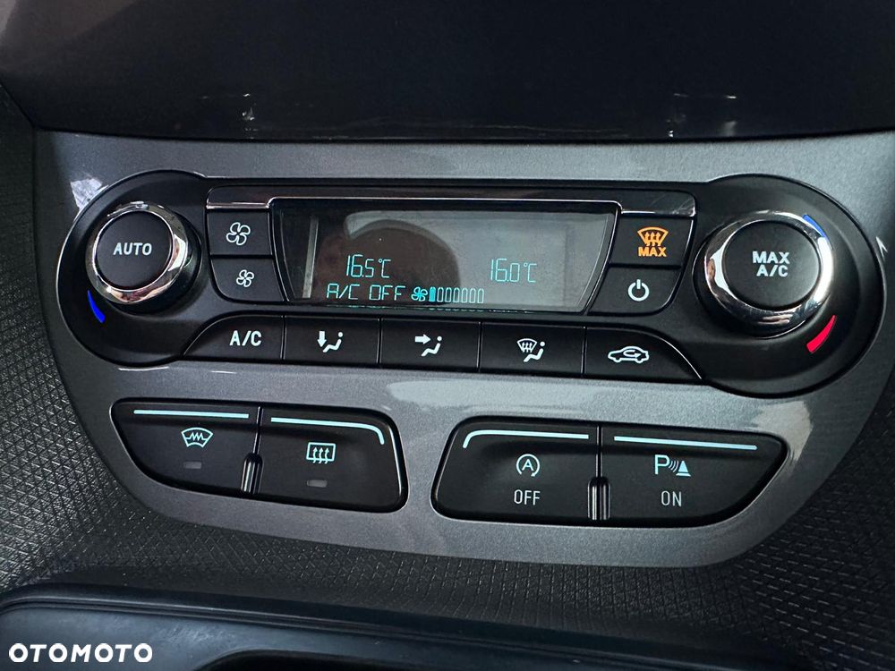 Ford Tourneo Connect Grand - 29