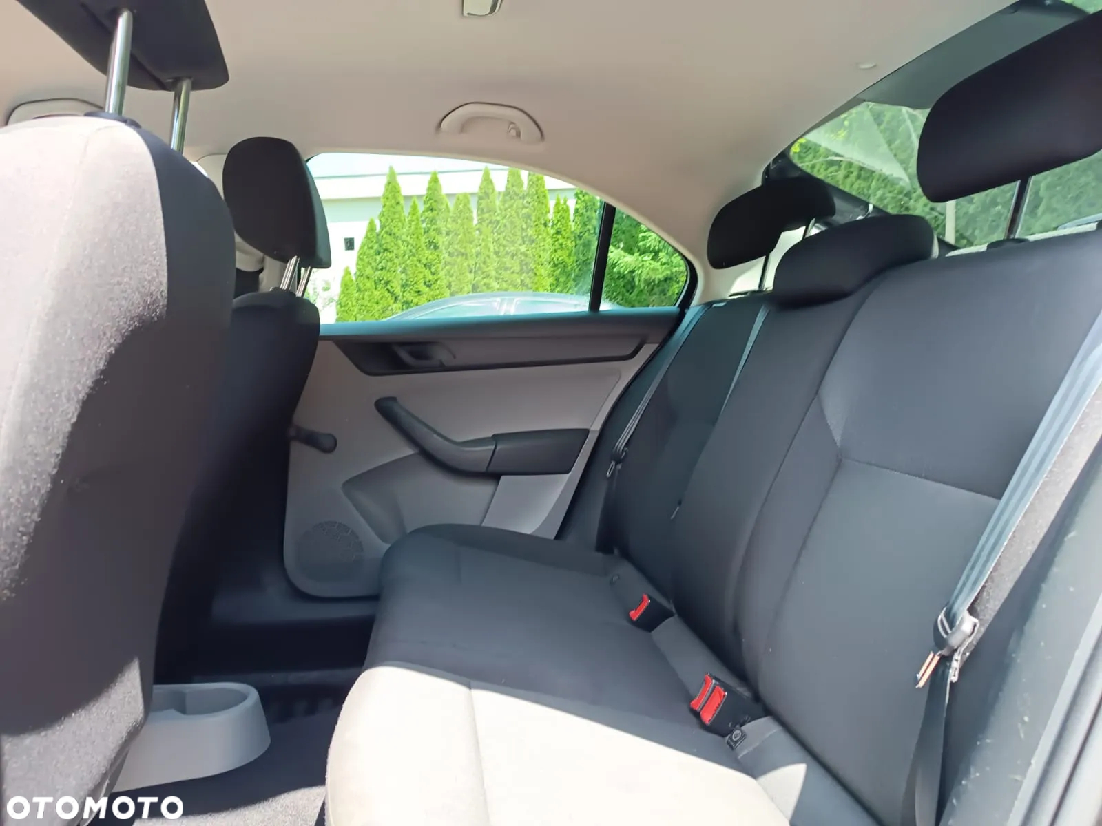 Skoda RAPID 1.2 Active - 10