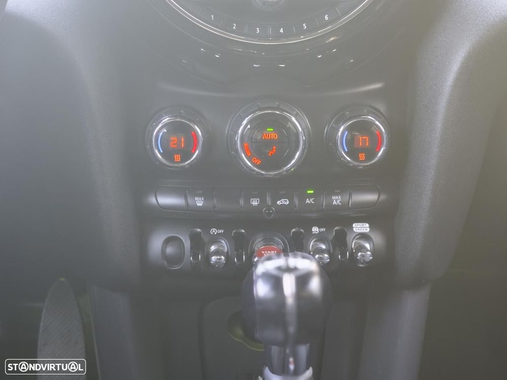 MINI 5 Portas Cooper D - 22