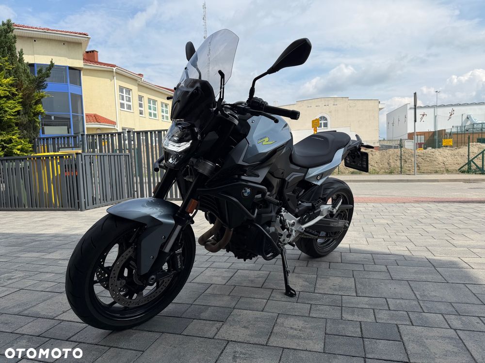 BMW F - 2