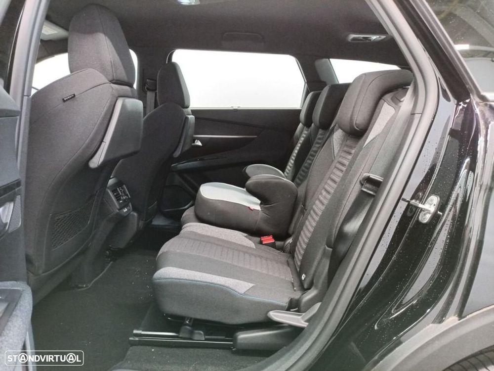 Peugeot 5008 - 9