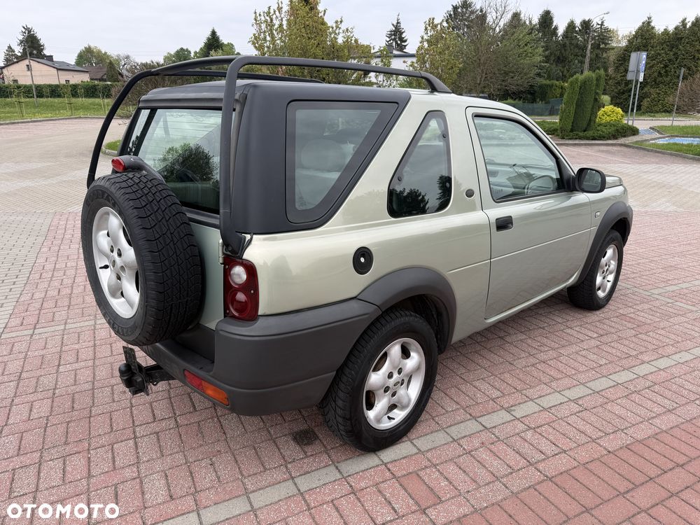 Land Rover Freelander 2.0 D - 8