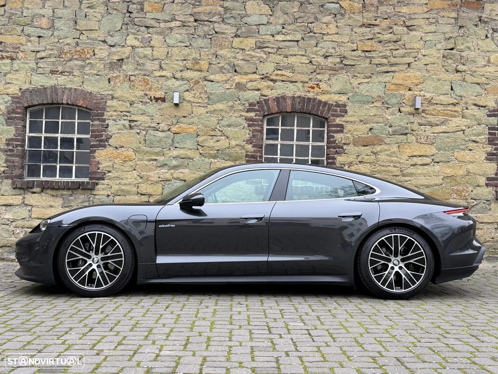 Porsche Taycan Standard - 3