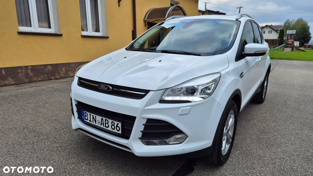 Ford Kuga 1.6 EcoBoost 2x4 Titanium - 3