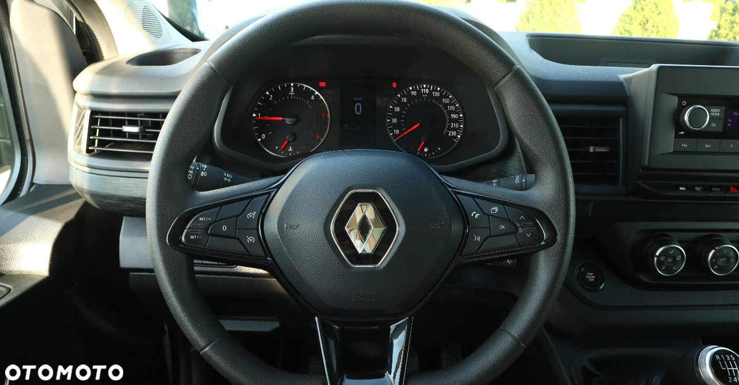Renault Trafic - 11