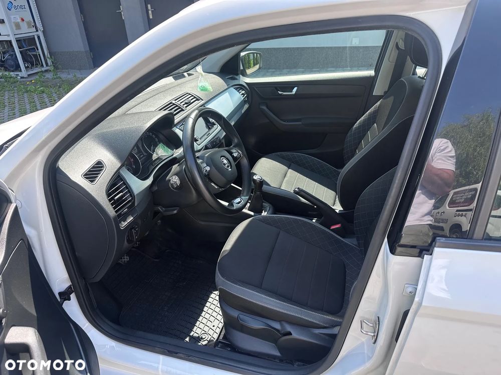 Skoda Fabia 1.0 TSI Ambition - 6