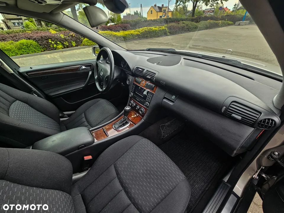 Mercedes-Benz Klasa C 180 Kompressor Automatik Elegance - 19