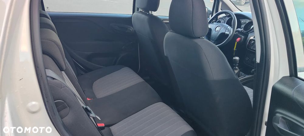 Fiat Punto Evo 1.4 8V Estiva Blue&Me - 28