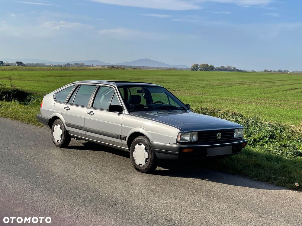Volkswagen Passat - 6