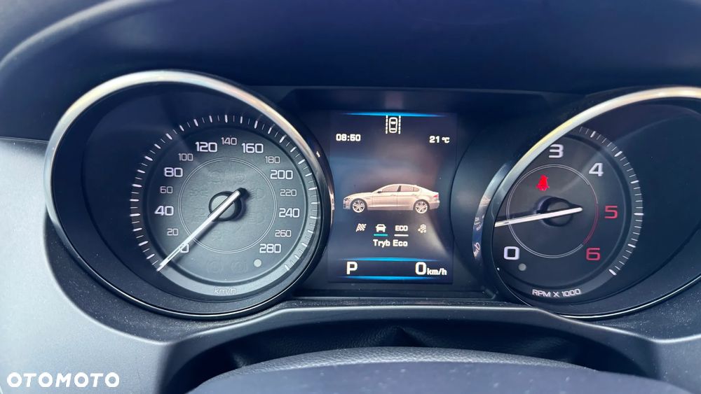 Jaguar XE - 28