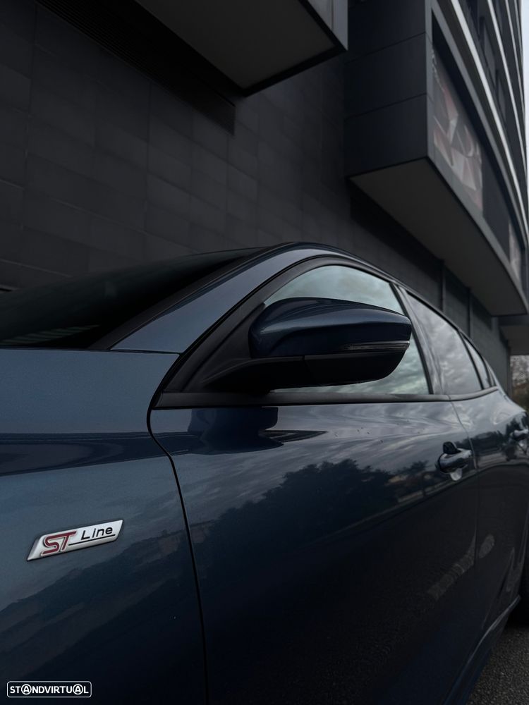 Ford Focus 1.0 EcoBoost S&S ST-Line - 3