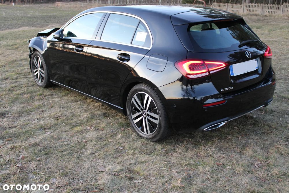 Mercedes-Benz Klasa A 180 d 8G-DCT Progressive - 3