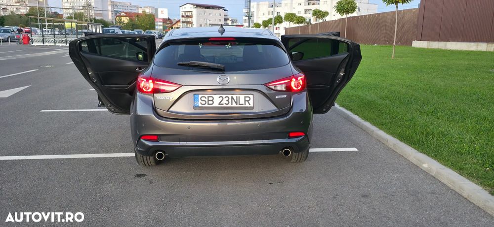 Mazda 3 G120 Attraction - 9