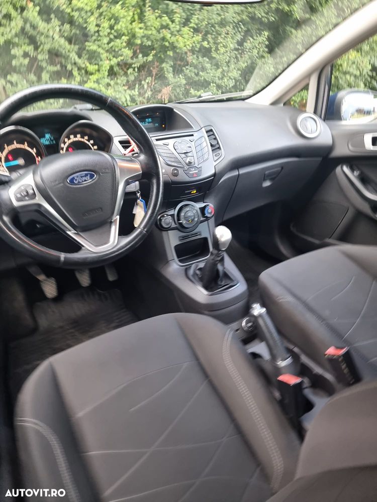 Ford Fiesta - 24