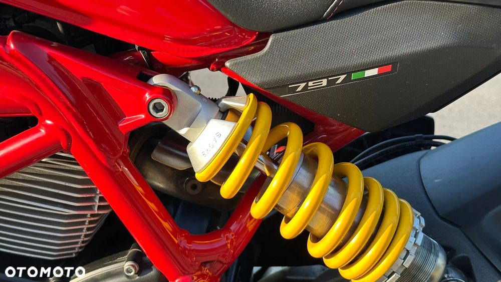 Ducati Monster - 10