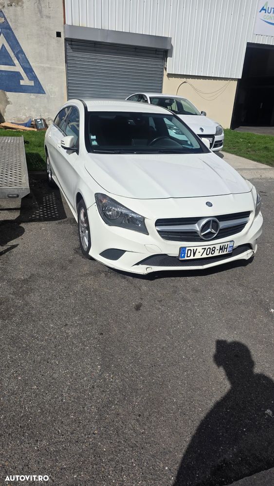 Mercedes-Benz CLA 220 d Shooting Brake 7G-DCT - 5