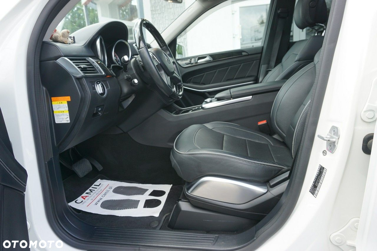 Mercedes-Benz GL - 13