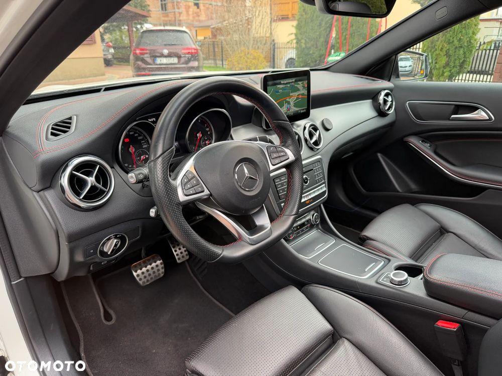 Mercedes-Benz GLA 250 4Matic 7G-DCT AMG Line - 13