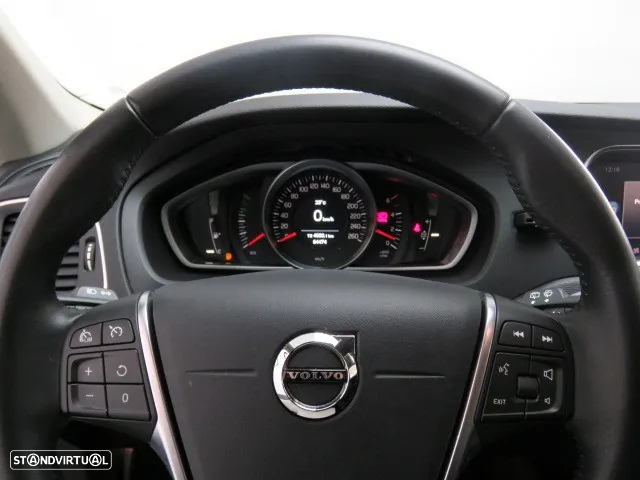 Volvo V40 2.0 D3 Momentum - 14