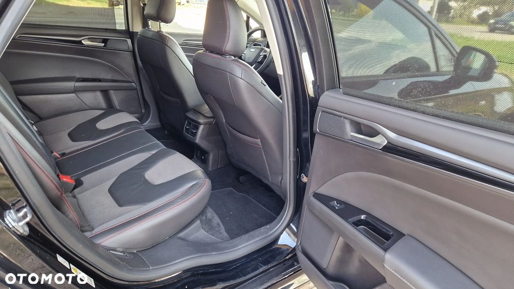 Ford Mondeo 2.0 EcoBlue ST-Line - 26