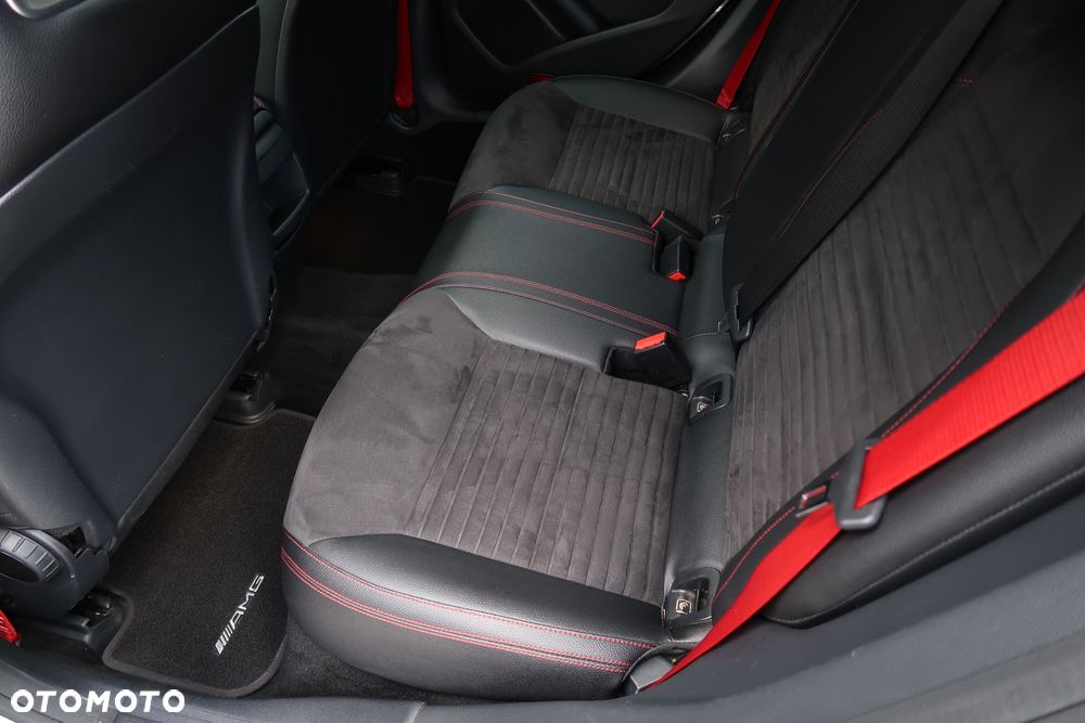Mercedes-Benz CLA AMG 45 4-Matic - 30