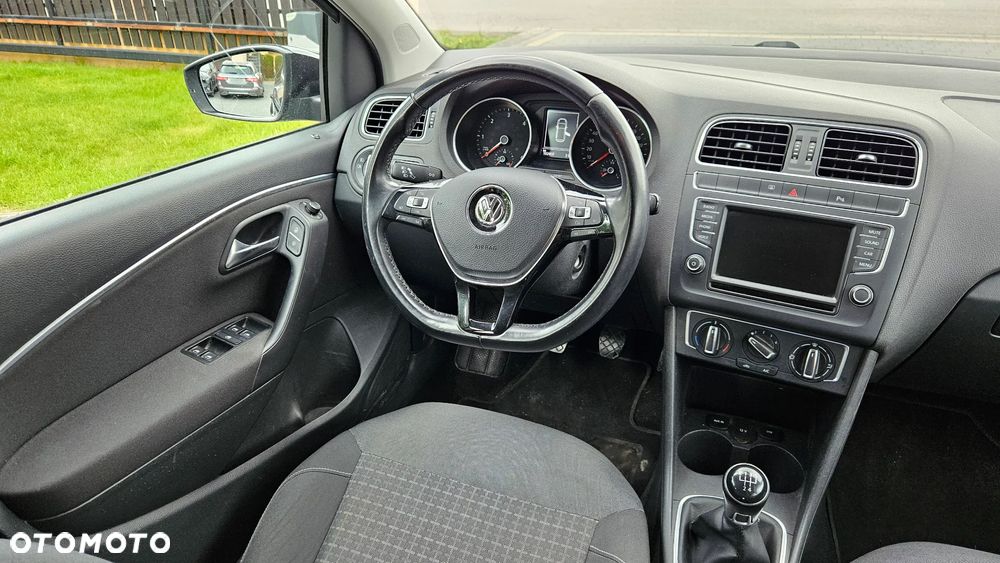 Volkswagen Polo 1.4 TDI (Blue Motion Technology) Comfortline - 20