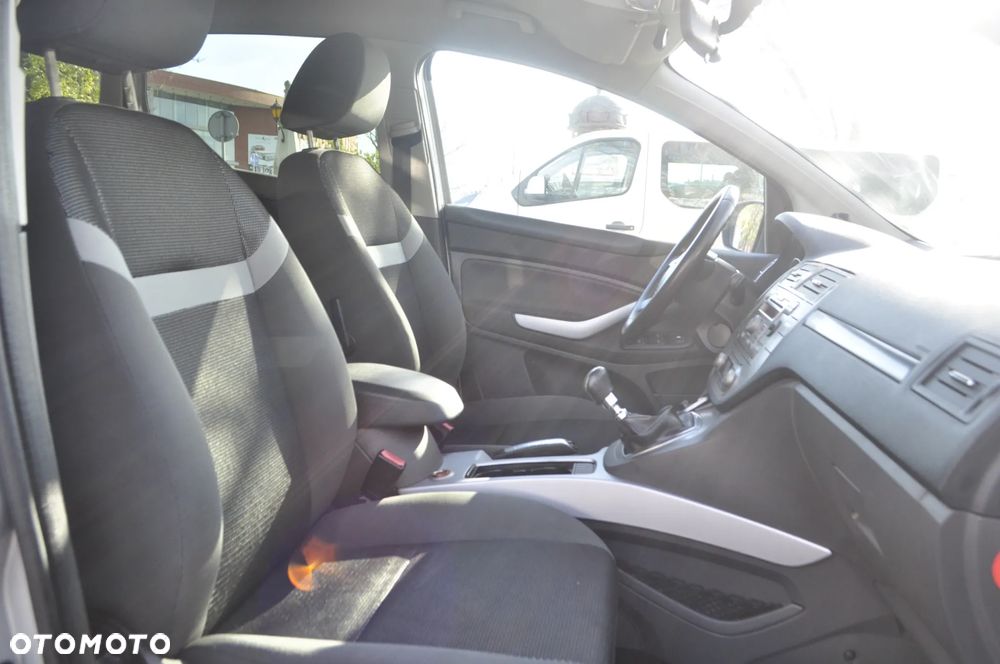 Ford Kuga - 5