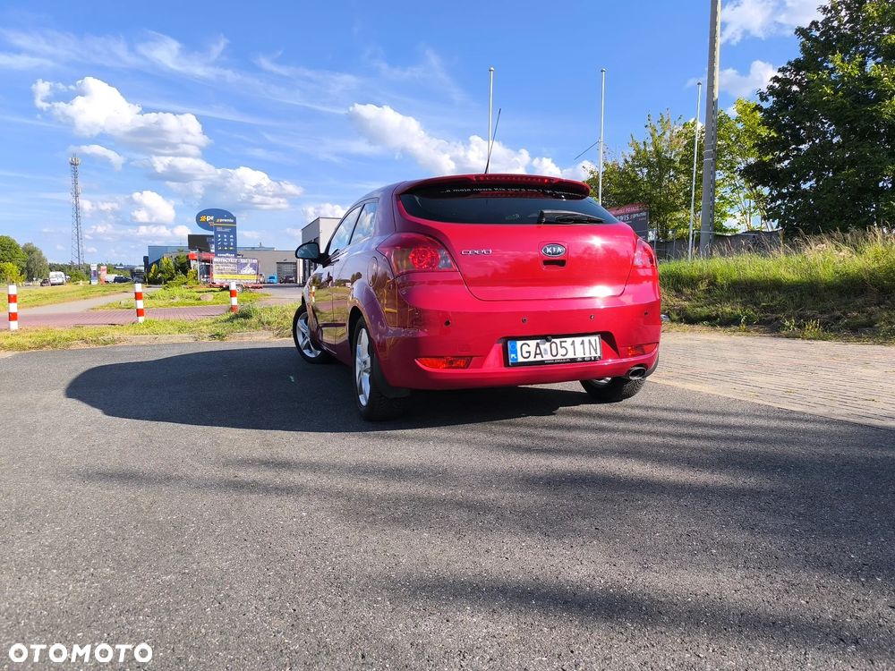 Kia ProCeed - 8