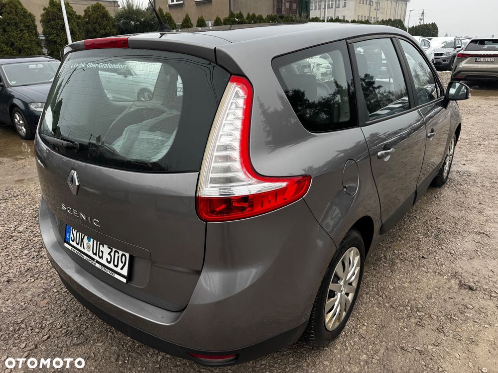Renault Scenic 1.6 16V Expression - 11