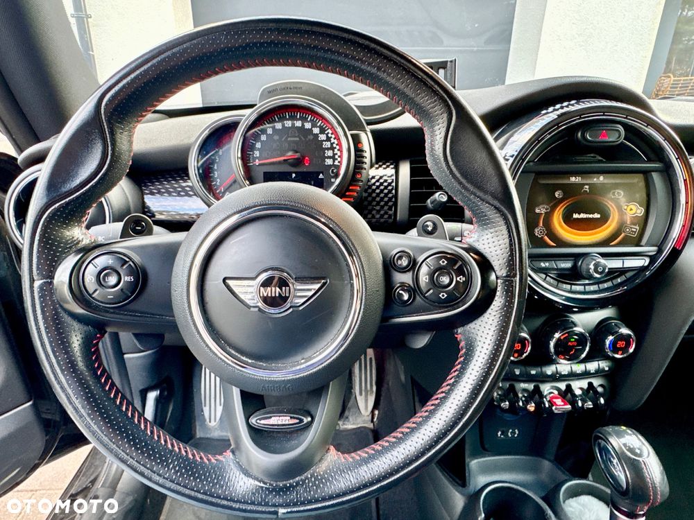 MINI John Cooper Works - 11