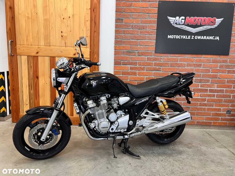 Yamaha XJR - 17