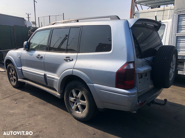 MITSUBISHI PAJERO 3.2 DIESEL MK3 AN 2004